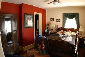 Williamsburg Manor B&B