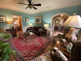 Williamsburg Manor B&B