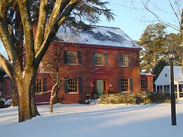 Williamsburg Manor B&B