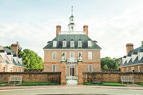 Williamsburg Manor B&B