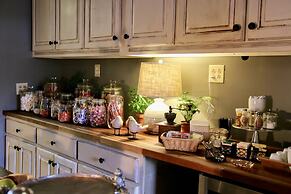 Williamsburg Manor B&B