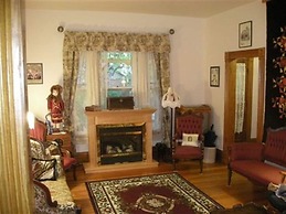 The Silk Pincushion - Easy access to downhill skiing