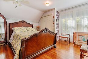 The Silk Pincushion - Easy access to downhill skiing