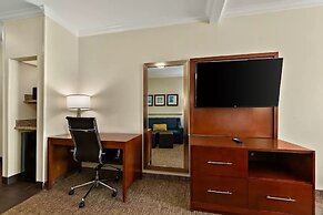 Comfort Suites Central