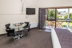 ASURE Explorer Motel & Apartments