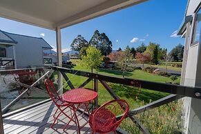 ASURE Explorer Motel & Apartments