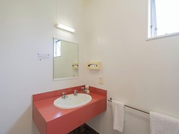 ASURE Explorer Motel & Apartments