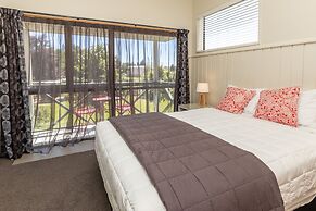 ASURE Explorer Motel & Apartments