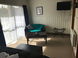 ASURE Explorer Motel & Apartments