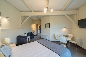 ASURE Explorer Motel & Apartments