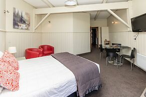 ASURE Explorer Motel & Apartments