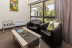 ASURE Explorer Motel & Apartments