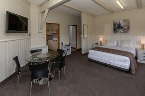 ASURE Explorer Motel & Apartments