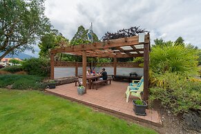 ASURE Explorer Motel & Apartments