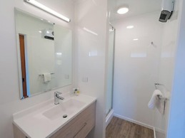 ASURE Explorer Motel & Apartments