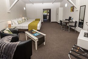 ASURE Explorer Motel & Apartments