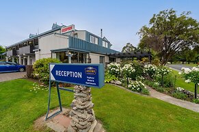 ASURE Explorer Motel & Apartments