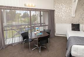 ASURE Explorer Motel & Apartments