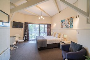 ASURE Explorer Motel & Apartments