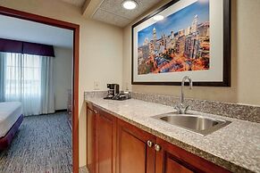 Drury Inn & Suites Charlotte Northlake