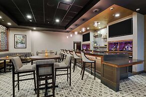 Drury Inn & Suites Charlotte Northlake