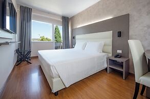 Hotel Palace Del Conero