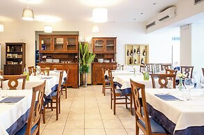 Hotel Palace Del Conero