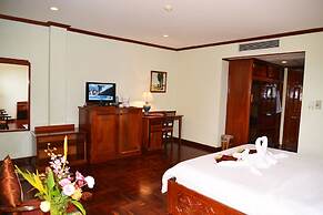 Angkor Hotel