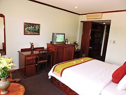 Angkor Hotel