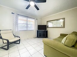 Hollywood by the Sea Hotel