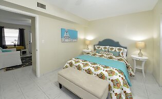 Hollywood by the Sea Hotel