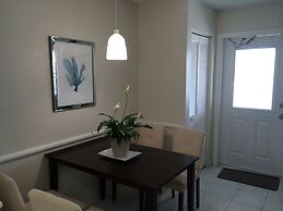 Hollywood by the Sea Hotel