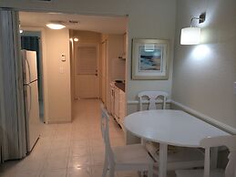 Hollywood by the Sea Hotel