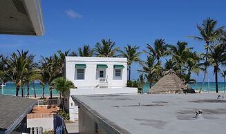 Hollywood by the Sea Hotel