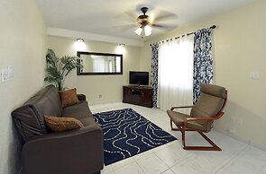 Hollywood by the Sea Hotel