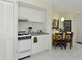 Hollywood by the Sea Hotel