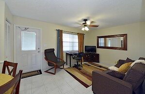 Hollywood by the Sea Hotel