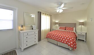 Hollywood by the Sea Hotel