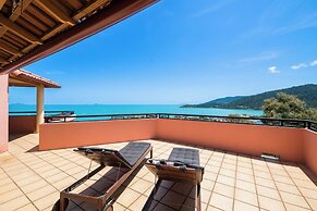 Martinique Whitsunday