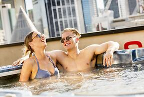 Space Hotel - Hostel