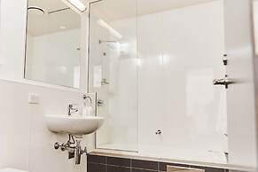 Space Hotel - Hostel