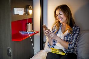 Space Hotel - Hostel