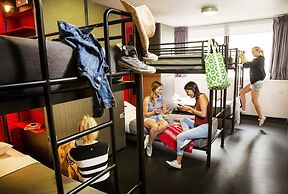 Space Hotel - Hostel