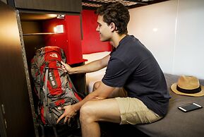 Space Hotel - Hostel