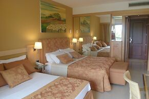 Acacia Resort