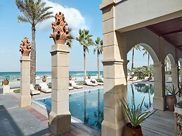 Grecotel Plaza Beach House