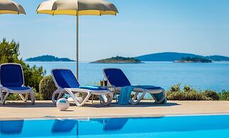 Aminess Vival Grand Azur Hotel