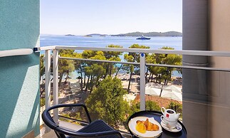 Aminess Vival Grand Azur Hotel