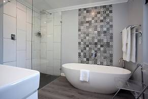 Tsitsikamma Village Inn