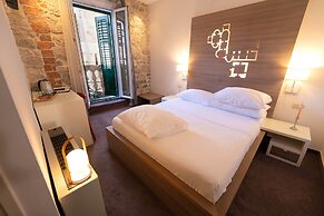 Slavija Culture Heritage Hotel